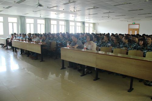 永利官网举行2016级新生开学典礼暨师生见面会