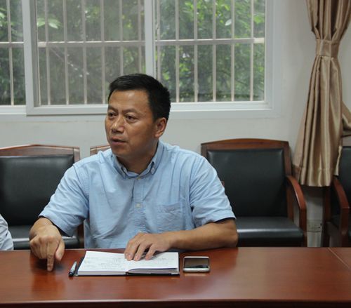 院领导赴法学实验中心调研座谈