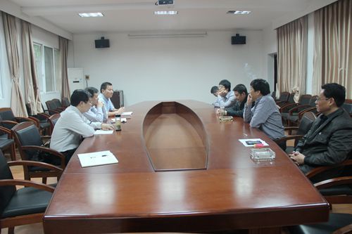 院领导赴法学实验中心调研座谈