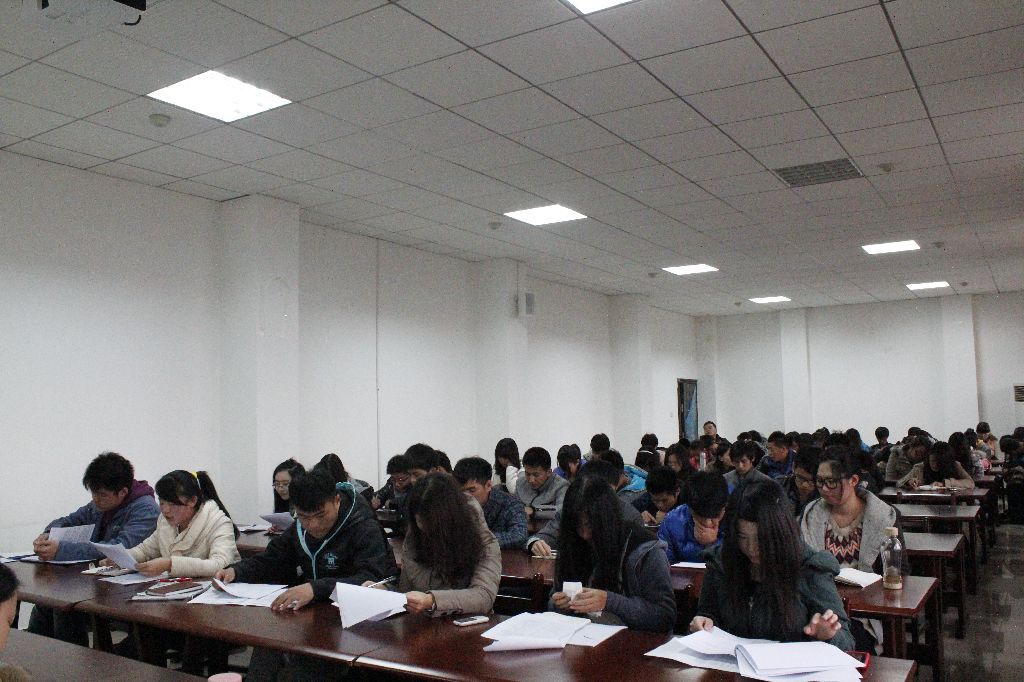 永利官网举行团、学、新、志阶段性总结大会