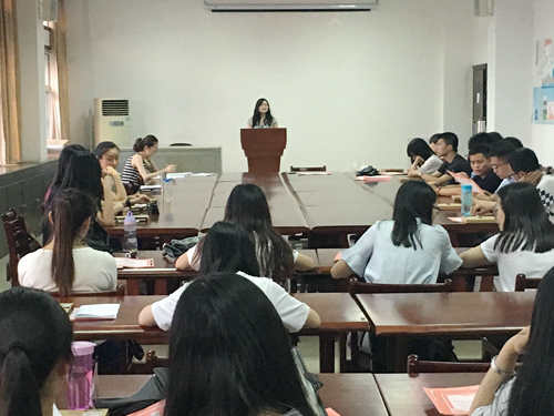 永利官网研究生会顺利召开总结表彰换届会议