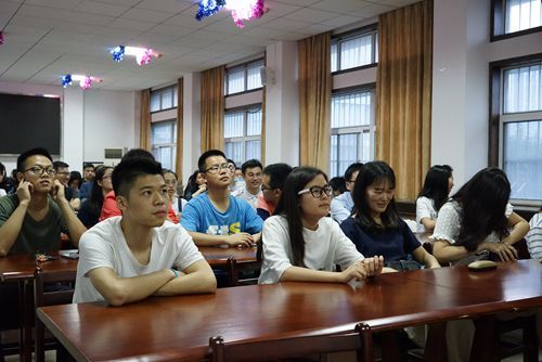看革命电影,忆峥嵘岁月——永利官网研究生党支部“两学一做”活动记