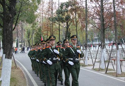 我校国旗护卫队应邀参加中南民族大学“铸魂中华,青春激越——纪念‘一二·九’抗日救亡爱国运动”活动