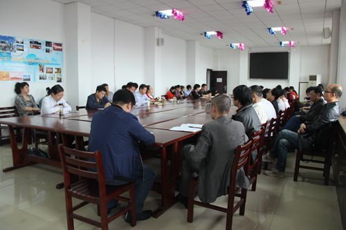 永利官网党委书记李宏为全院党员干部上党课